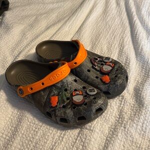 CROCS Luke Combs Camo Clogs with Croc Charms